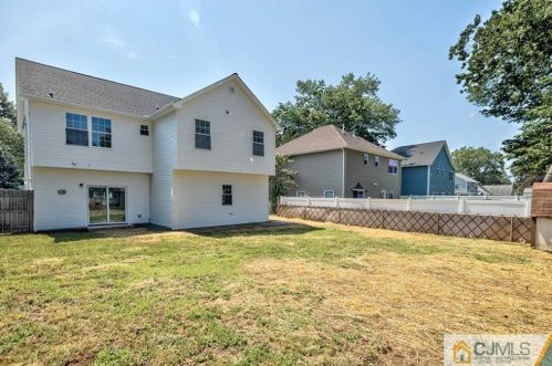 48 Brookville Rd, Edison NJ 08817-4141 exterior