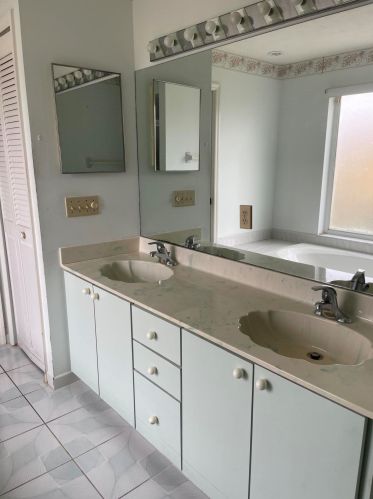 3106 Mall Ter, Fort Pierce FL 34984-6347 exterior