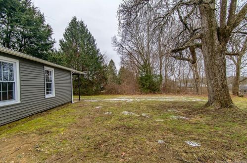 15 Palmer St, Killingly CT 06239-2729 exterior