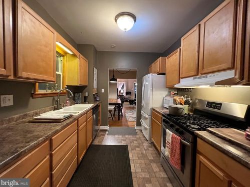 24 Haviland Ave, Camden NJ 08106-1020 exterior