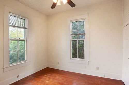 905 15th St, Austin TX  78702-1024 exterior