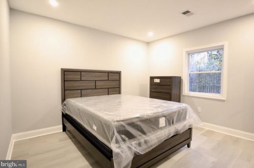 9314 Academy Rd, Philadelphia PA  19114-3523 exterior