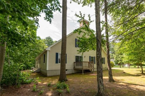 19 Violette Ln, Seabrook NH 03874-4557 exterior