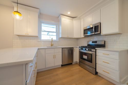 29 Central Ave, Valley Stream NY  11580-5431 exterior