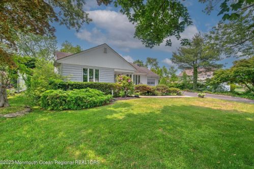 70 Maryland Ave, West Long Branch, NJ 07764-1750