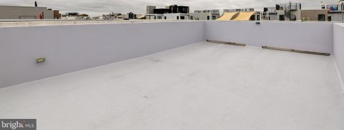 1324 Howard St, Philadelphia PA 19122-2445 exterior