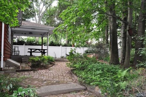 212 11th St, Cresskill NJ  07626-1904 exterior