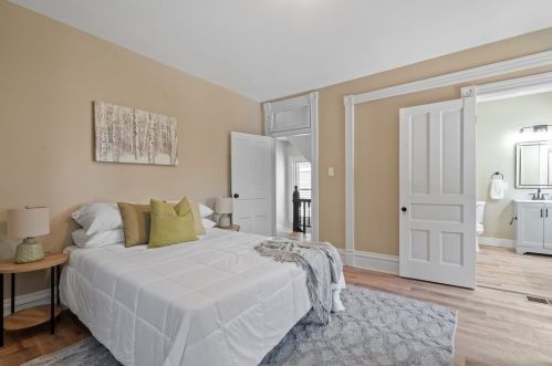 468 Biddle Ave, Pittsburgh PA 15221-3493 exterior