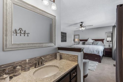 2219 Heath Ave, Saint Paul MN 55128-5001 exterior