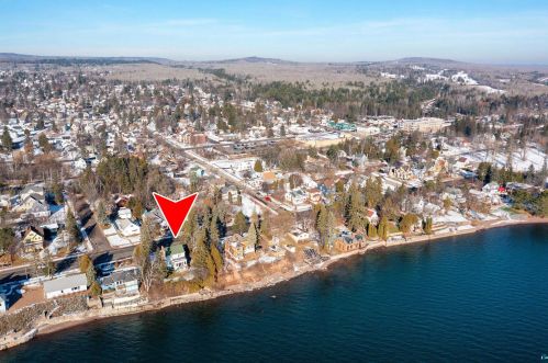 5708 London Rd, Duluth MN 55804-2517 exterior