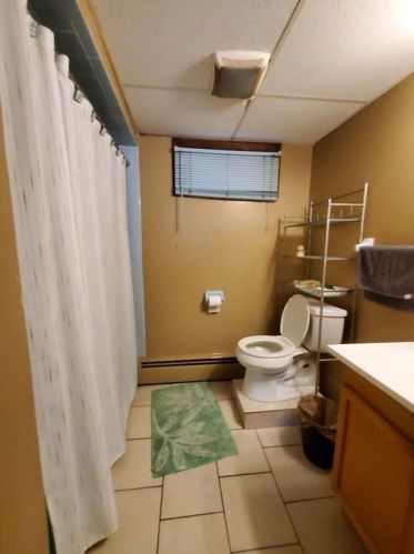 13 Clinton St, Providence RI 02919-4122 exterior