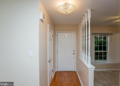 427 Cedarcrest Ln, Chester, PA 19014-2547