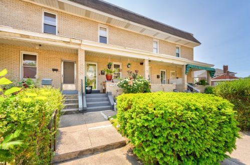 1704 Jancey St, Pittsburgh PA  15206-1146 exterior