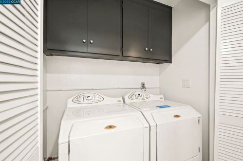 724 Court Ln, Concord CA 94518-1743 exterior