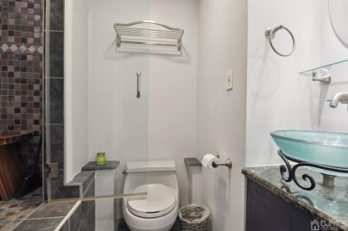 11 Beverly Rd, Old Bridge NJ  08857-1613 exterior