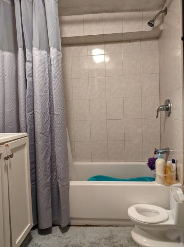 2451 Monticello Ave, Chicago IL 60618-6617 exterior