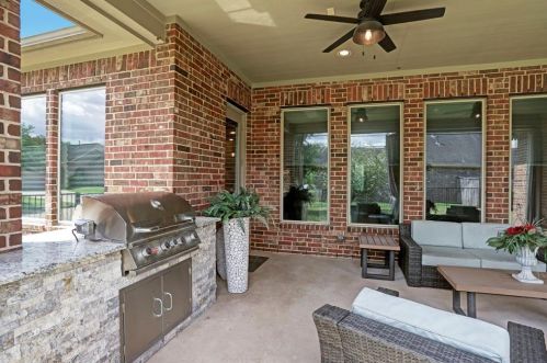 32607 Wingfoot Cir, Fulshear TX 77441-4481 exterior