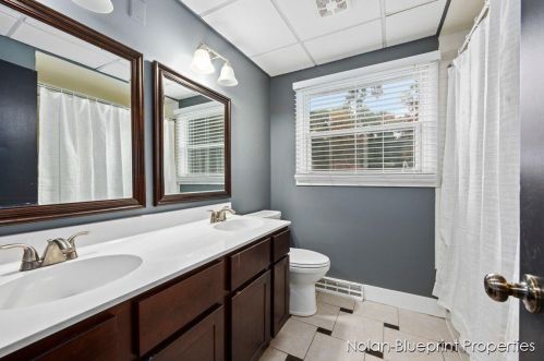 2154 Holliday Dr, Wyoming MI  49519 exterior