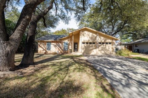 303 Thornton Cv, Georgetown, TX 78628-3356