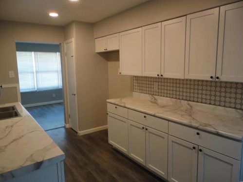 2008 Bella Clare Dr, Saint Louis, MO 63136-4211