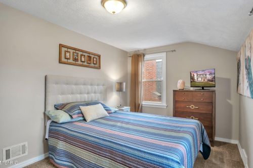 1205 Griswold St, Grand Rapids MI 49507-3814 exterior