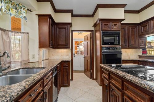 2907 Frst Gdn Dr, Humble TX 77345-1410 exterior