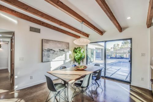 1201 Edgemont Ave, Phoenix AZ 85035-1809 exterior