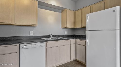 1602 Paseo Ln Tinaja, Green Valley AZ 85614-3987 exterior