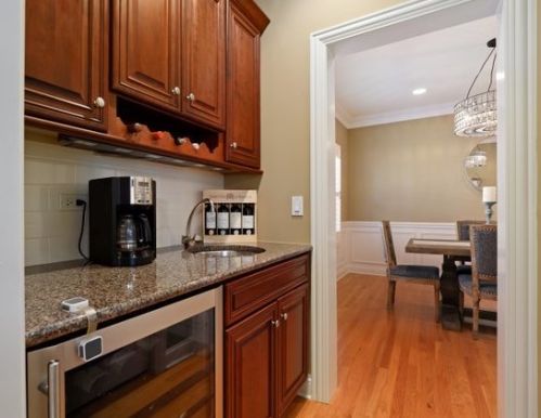 828 Colfax Ave, Elmhurst IL 60126-4535 exterior