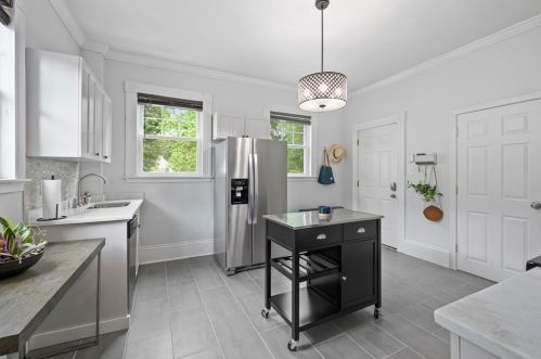 137 North St, Salem, MA 01970-2541