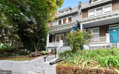 1607 D St, Washington DC  20003-2441 exterior