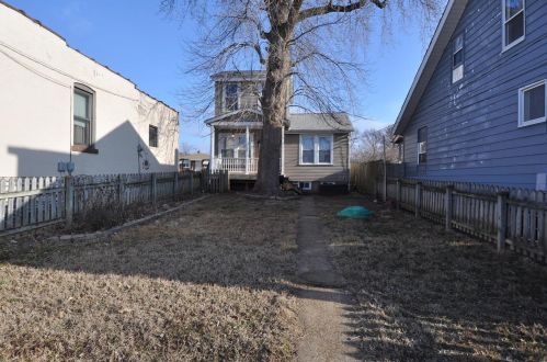 4243 Schiller Pl, Saint Louis, MO 63116-2326