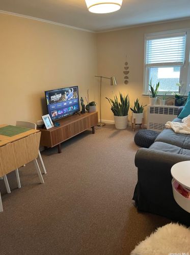 309 Arnold Ave, Babylon NY  11704-6919 exterior