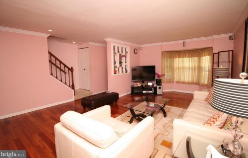 7719 Hiawatha Ln, Rockville MD  20855-2601 exterior