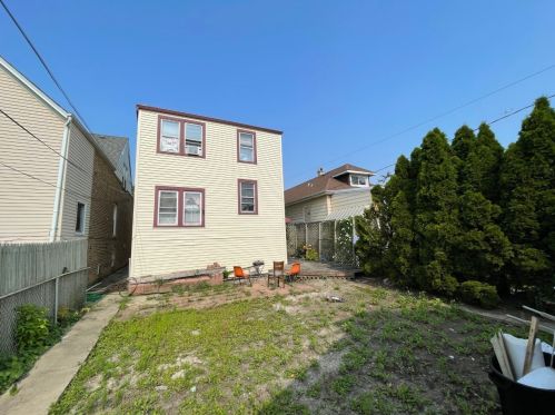 4045 Moody Ave, Chicago IL 60638-3548 exterior