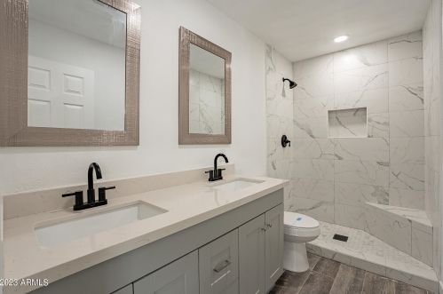 5039 18 Ave, Phoenix AZ 85015-6121 exterior