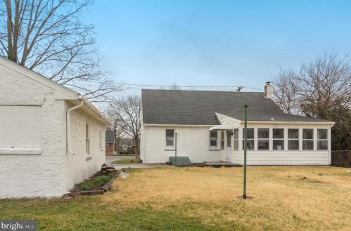 831 Hanover St, Pottstown PA  19464-4254 exterior