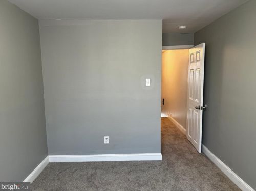 4045 Glendale St, Philadelphia PA 19124-5319 exterior