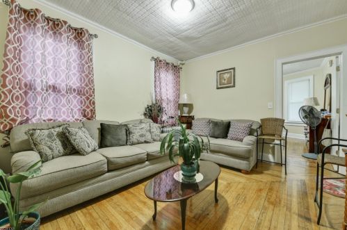 72 Chestnut St, Montclair NJ 07042-2945 exterior