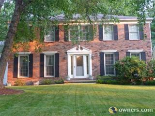 34576 Side Park Dr, Cleveland, OH 44139-4928