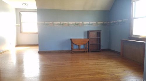 5 Sunset Dr, Enfield CT 06082-1973 exterior