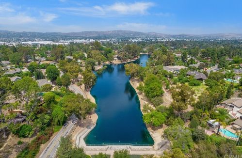 933 Verona Dr, Fullerton CA 92835-3340 exterior