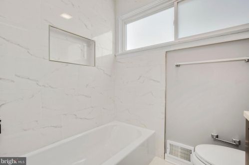 1805 Crawford Dr, Rockville MD 20851-1711 exterior