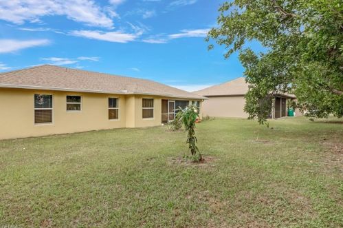 1710 46 Ter, Naples FL 34116-5976 exterior