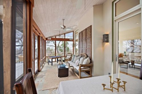 902 Bluebonnet Ln, Austin TX 78704-4025 exterior