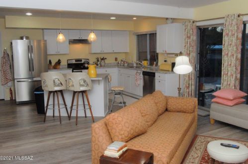 8961 3 St, Tucson AZ 85711-1416 exterior