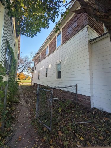 2729 36th St, Milwaukee, WI 53210-2525