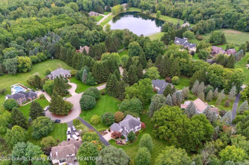 4406 Carmine Ct, Dewitt MI 48820-9183 exterior