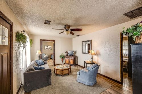 2438 Us Highway 69, Denison TX  75021-5942 exterior