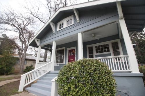 1909 David St, Austin TX  78705-5311 exterior